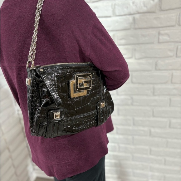 Guess Ladies Black Faux Leather Zipper Closure Chain Straps Hand/Shoulder Bag - Picture 11 of 11